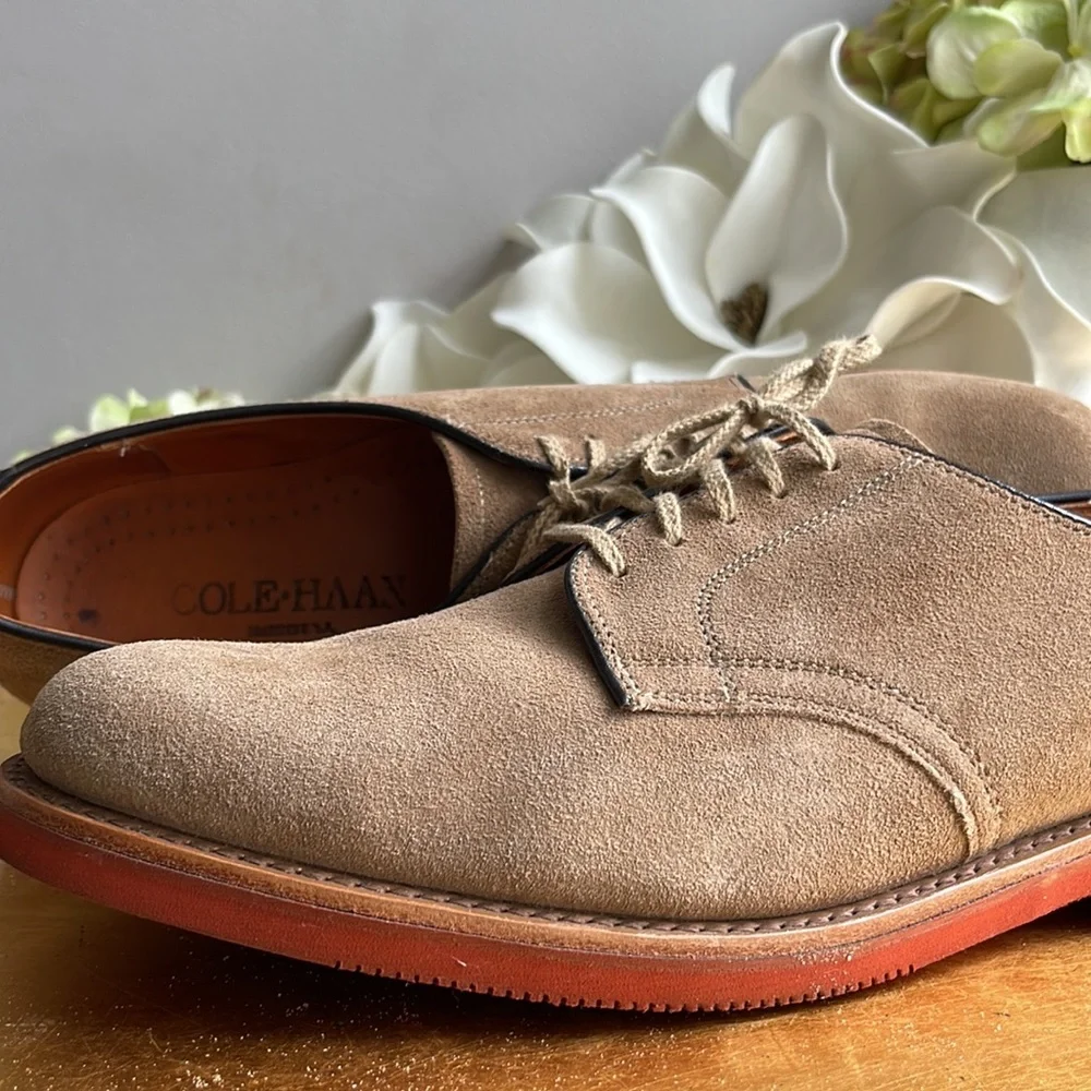 Vintage! Cole Haan Classic Suede Derbys in Medium Tan